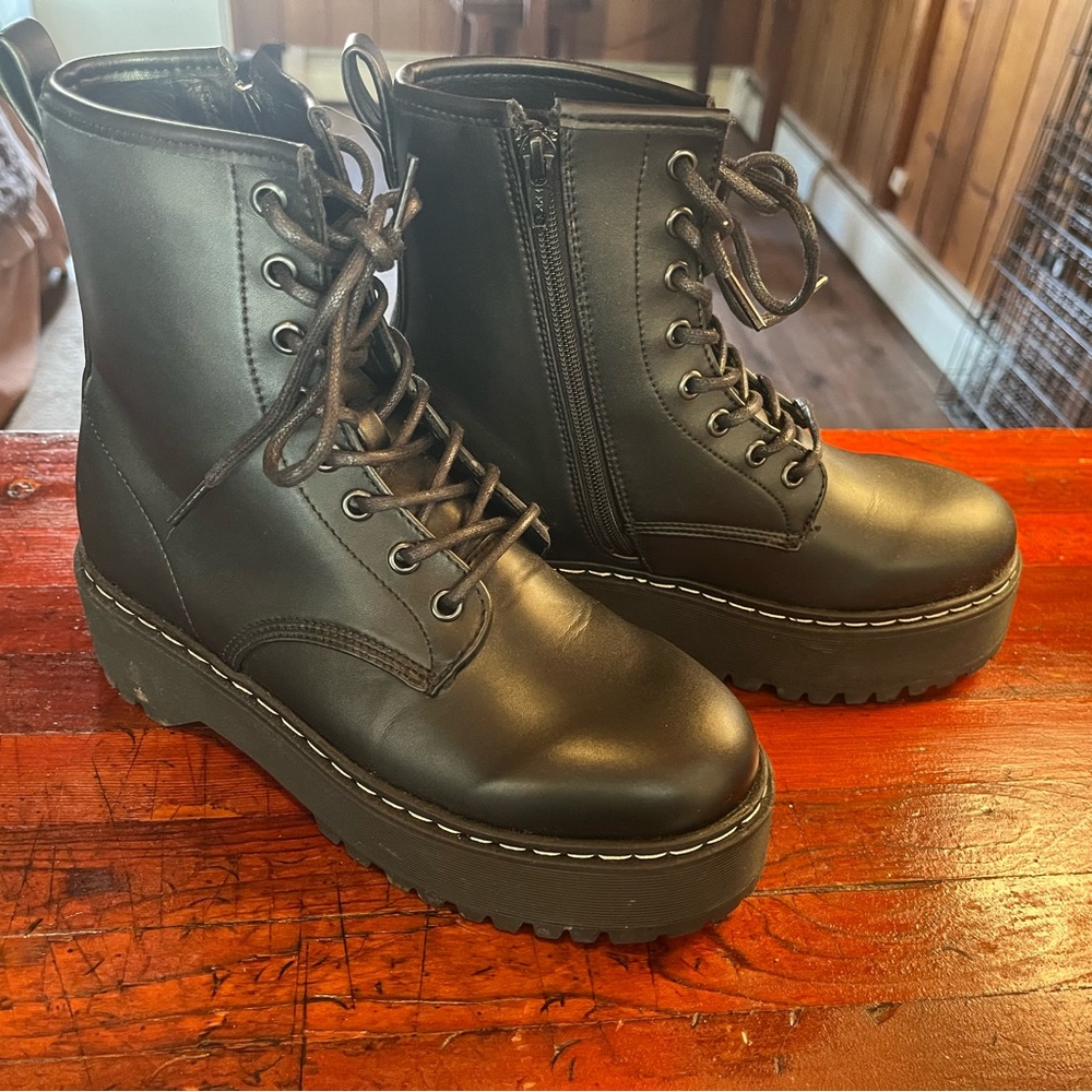 Steve Madden Bettyy Combat Boots